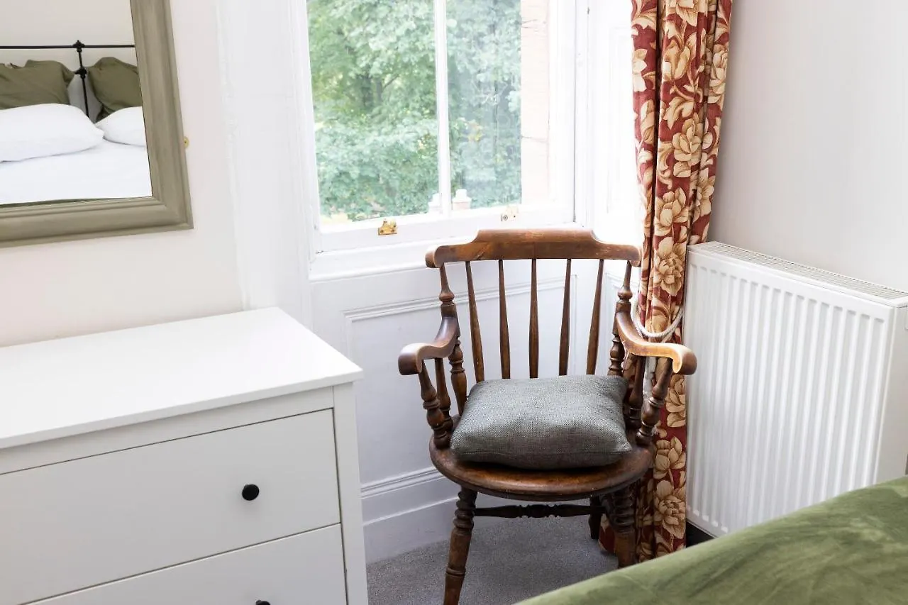 Edinburgh Holyrood Park Views Apartment